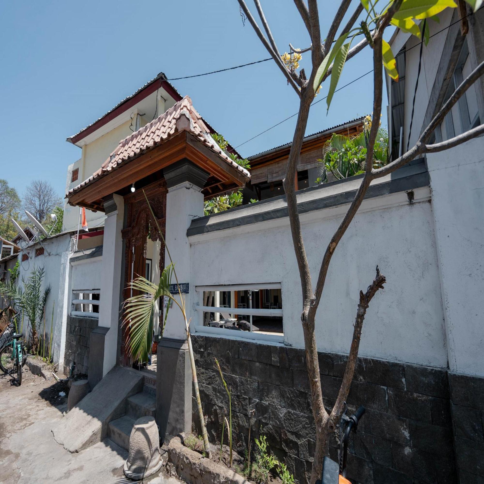 גילי טרוונגן Gili White Bamboo Resort מראה חיצוני תמונה